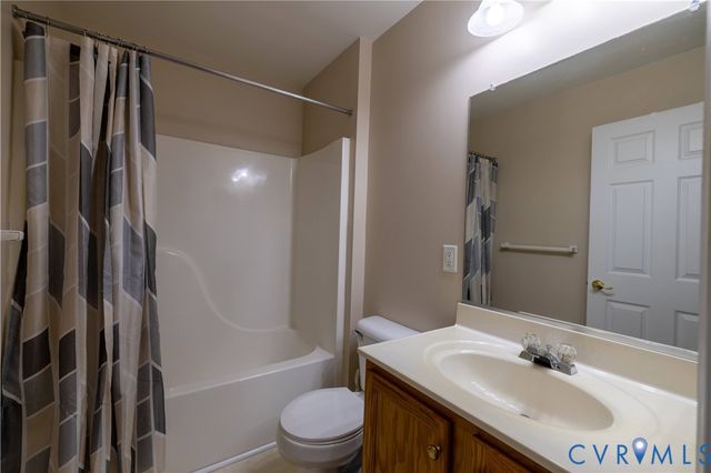 5909 Chapel Lawn Ter, Glen Allen, VA 23059