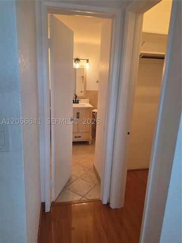 1500 SE 15th St 318, Fort Lauderdale, FL 33316