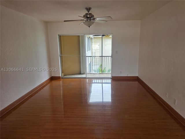 1500 SE 15th St 318, Fort Lauderdale, FL 33316