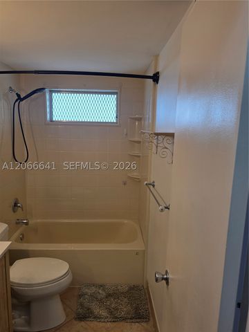 1500 SE 15th St 318, Fort Lauderdale, FL 33316