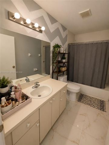 8688 SW 158th Pl, Miami, FL 33193