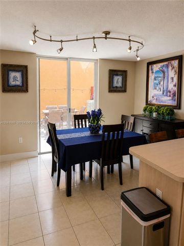 8688 SW 158th Pl, Miami, FL 33193