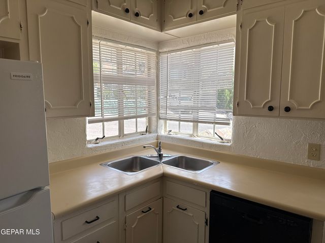 1222 Mesita Drive, El Paso, TX 79902