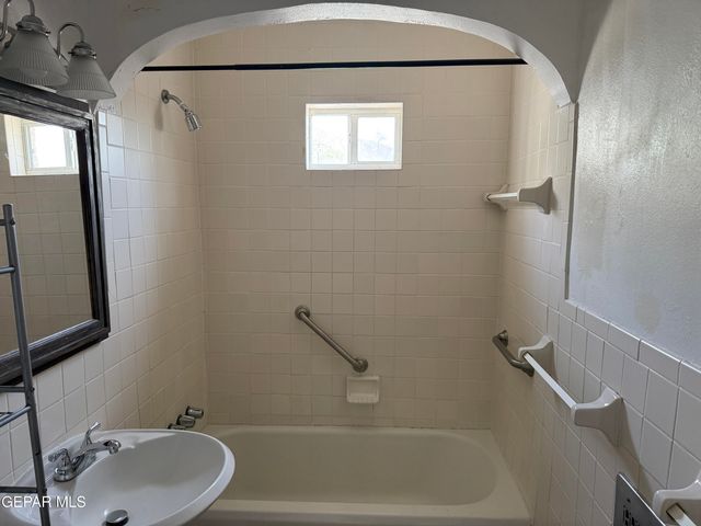 1222 Mesita Drive, El Paso, TX 79902