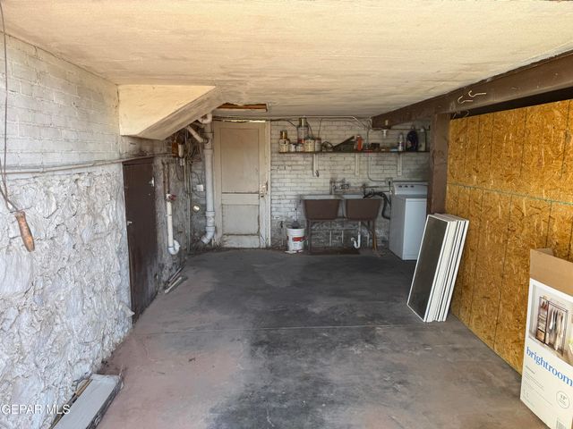 1222 Mesita Drive, El Paso, TX 79902