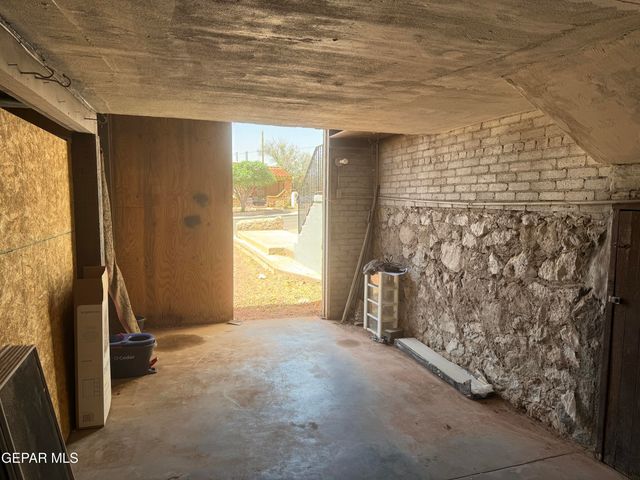 1222 Mesita Drive, El Paso, TX 79902