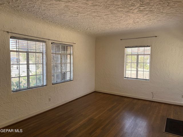 1222 Mesita Drive, El Paso, TX 79902