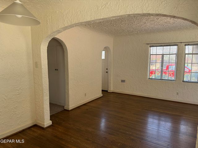 1222 Mesita Drive, El Paso, TX 79902