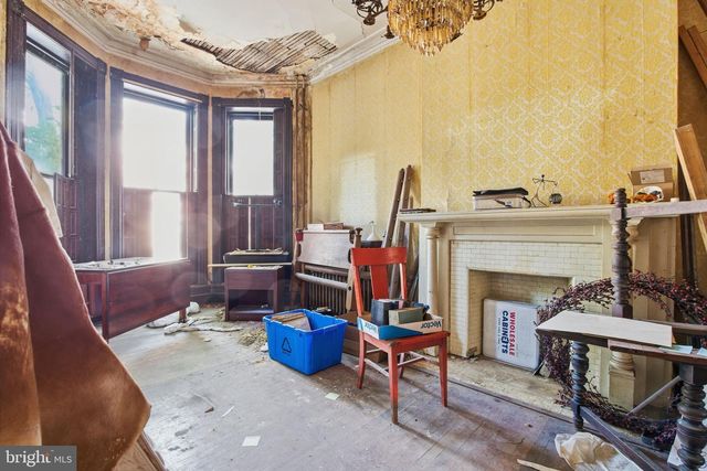 2120 BOLTON ST, Baltimore, MD 21217