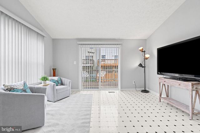 5035 BRIDGEFORD CIR, Rosedale, MD 21237