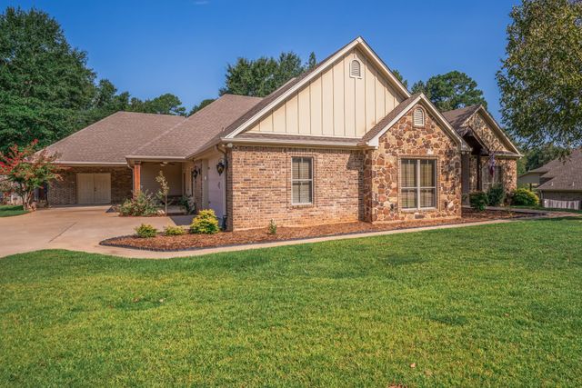 103 Smackover Ln, White Oak, TX 75693