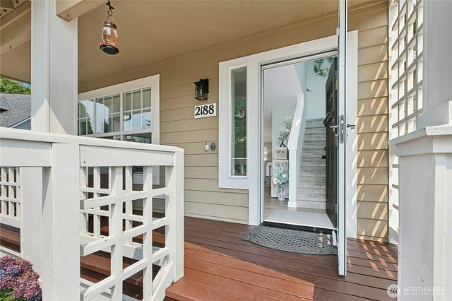 2188 SW Sunnyside Avenue, Oak Harbor, WA 98277