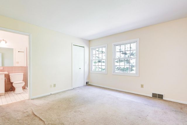 73 WEDGE LN, Reading, PA 19607