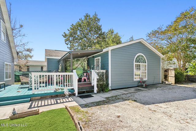 1435 Margie Street, Waveland, MS 39576