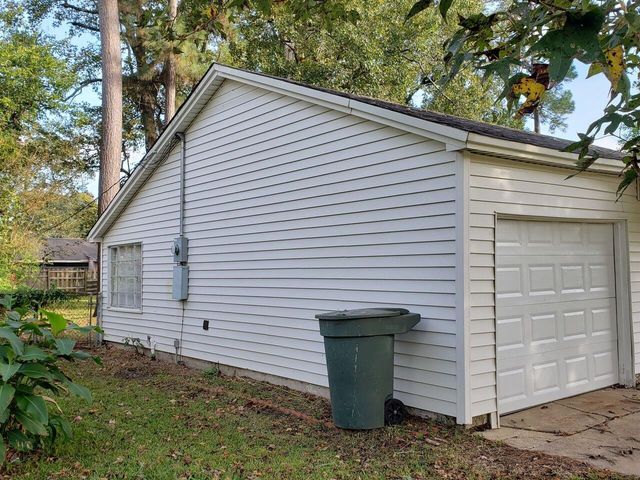 3270 Willowood Drive, Beaumont, TX 77703