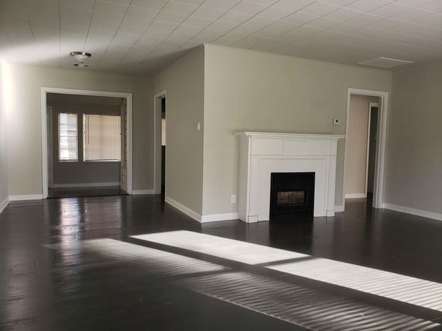 3270 Willowood Drive, Beaumont, TX 77703