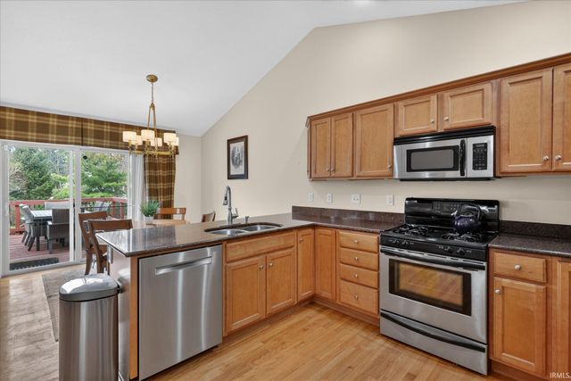 53475 Hansel Lane, South Bend, IN 46637