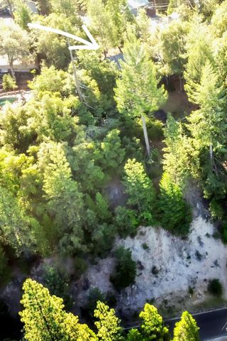 13250 Little York Close, Nevada City, CA 95959