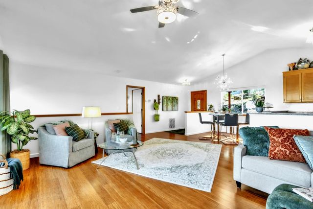 13250 Little York Close, Nevada City, CA 95959