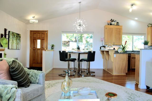 13250 Little York Close, Nevada City, CA 95959