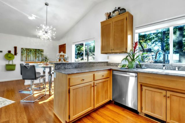 13250 Little York Close, Nevada City, CA 95959