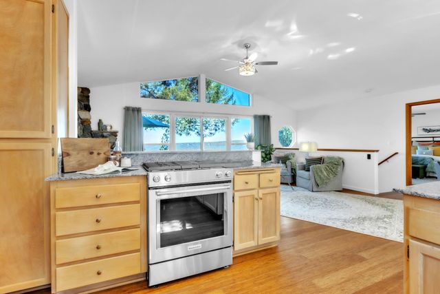 13250 Little York Close, Nevada City, CA 95959