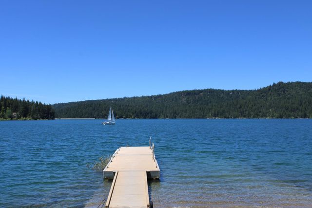13250 Little York Close, Nevada City, CA 95959