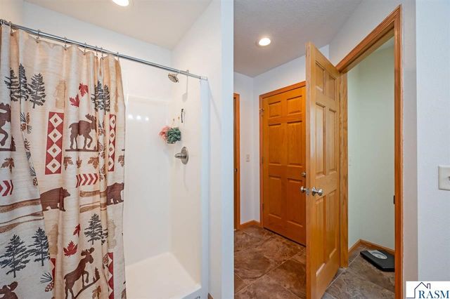 105 Hidden Oaks Circle, Mankato, MN 56001