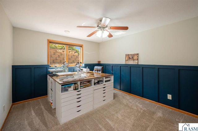 105 Hidden Oaks Circle, Mankato, MN 56001