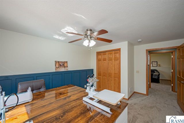 105 Hidden Oaks Circle, Mankato, MN 56001
