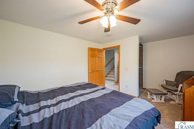 105 Hidden Oaks Circle, Mankato, MN 56001