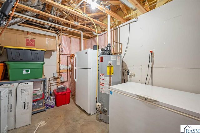 105 Hidden Oaks Circle, Mankato, MN 56001