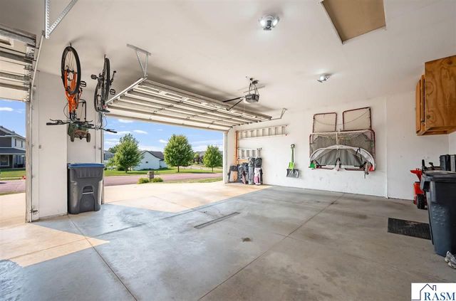 105 Hidden Oaks Circle, Mankato, MN 56001