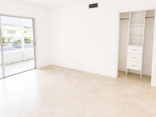2131 NE 42nd Court 202e, Lighthouse Point, FL 33064
