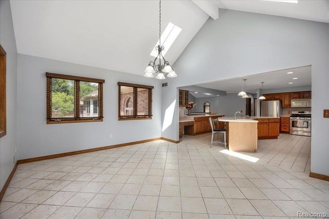30531 Pembroke Street, Livonia, MI 48152