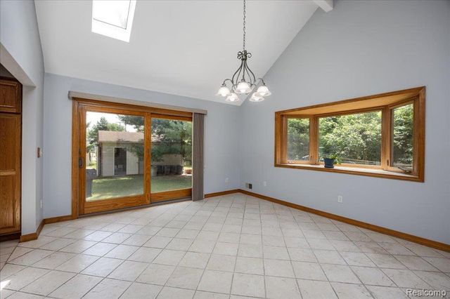 30531 Pembroke Street, Livonia, MI 48152