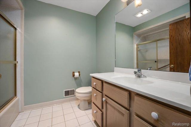 30531 Pembroke Street, Livonia, MI 48152