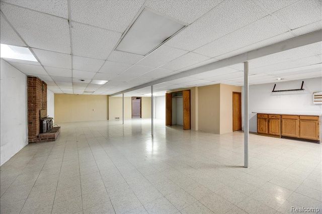 30531 Pembroke Street, Livonia, MI 48152