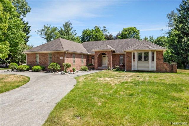30531 Pembroke Street, Livonia, MI 48152