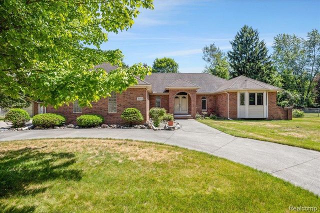 30531 Pembroke Street, Livonia, MI 48152