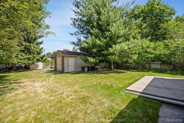 30531 Pembroke Street, Livonia, MI 48152