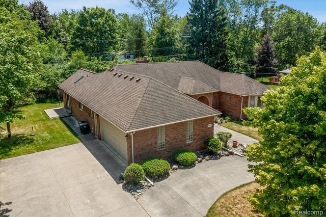 30531 Pembroke Street, Livonia, MI 48152