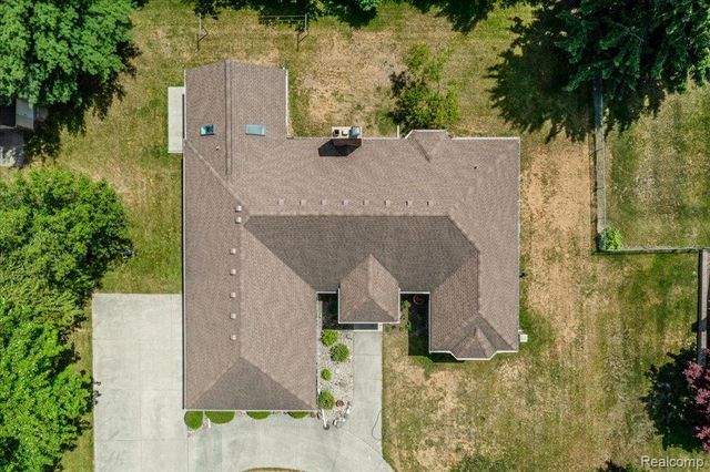 30531 Pembroke Street, Livonia, MI 48152