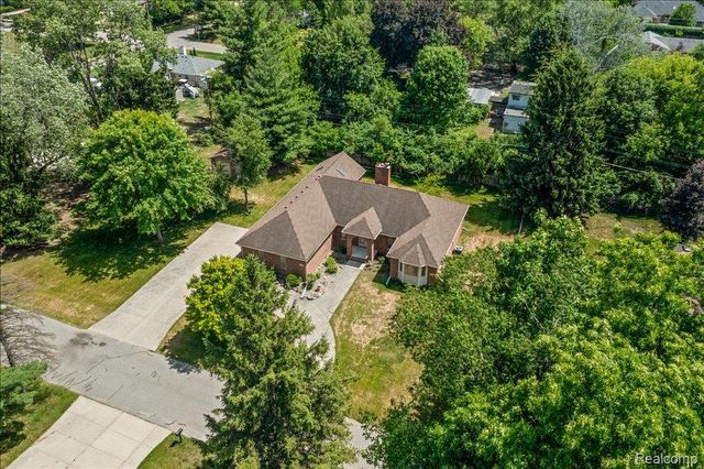 30531 Pembroke Street, Livonia, MI 48152