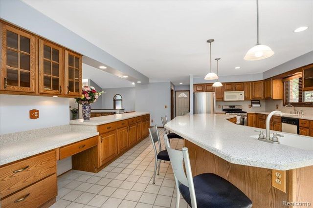 30531 Pembroke Street, Livonia, MI 48152
