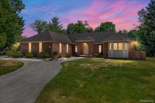30531 Pembroke Street, Livonia, MI 48152
