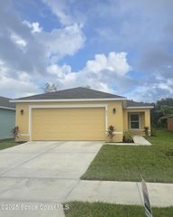 571 SW Richmond Circle, Palm Bay, FL 32908