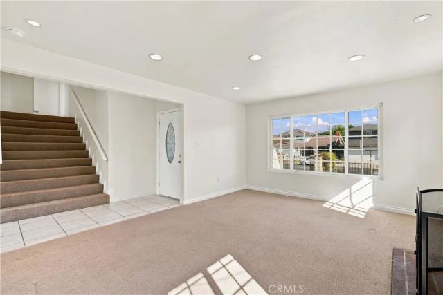 6912 Tahiti, Cypress, CA 90630