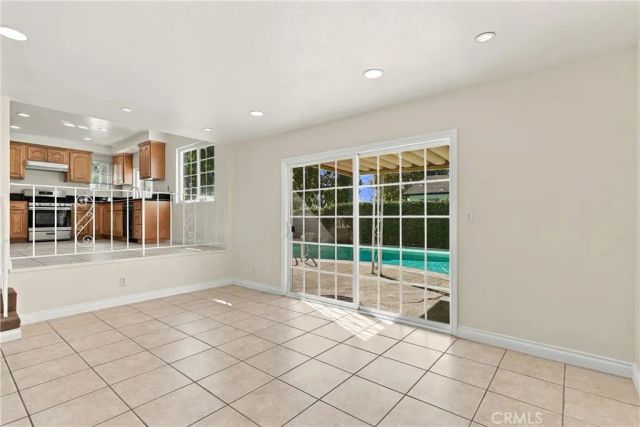 6912 Tahiti, Cypress, CA 90630