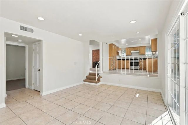 6912 Tahiti, Cypress, CA 90630
